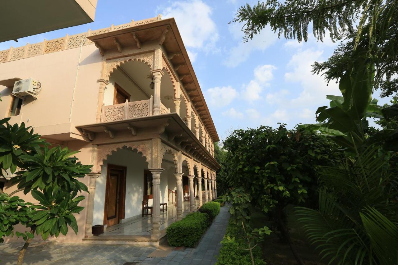 Hotel Sunbird Bharatpur Exterior foto