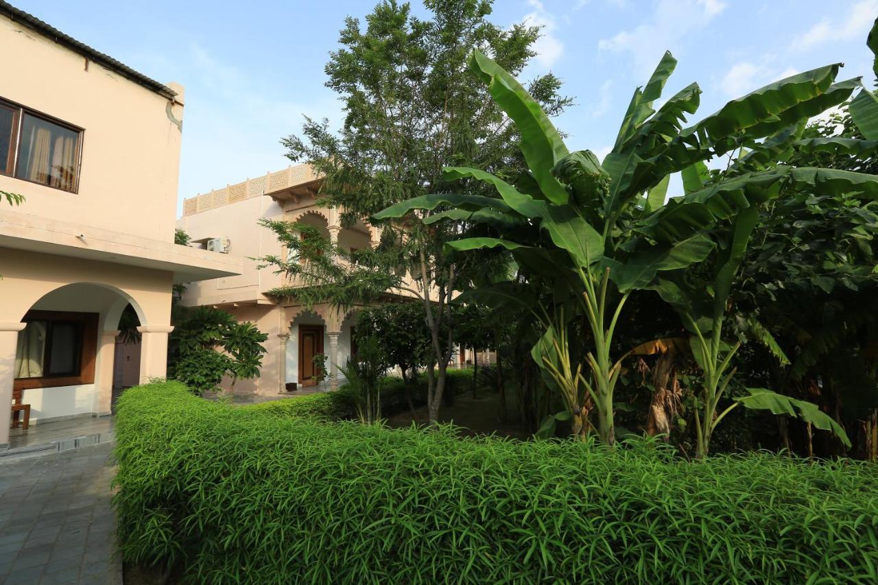 Hotel Sunbird Bharatpur Exterior foto